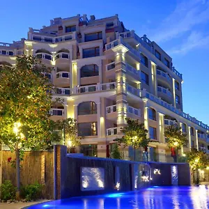 Luxurious And Panoramic At The In La Complex Nisipurile de Aur