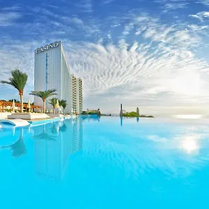 International Casino & Tower Otel